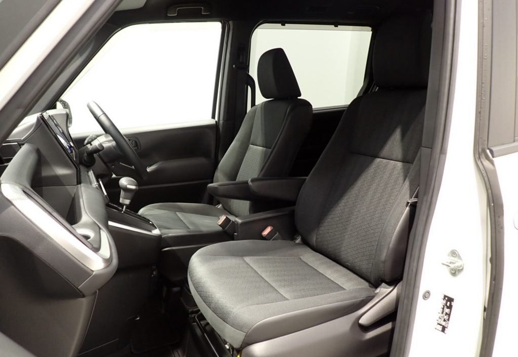 Toyota NOAH Right-Hand Drive Japan Shipping