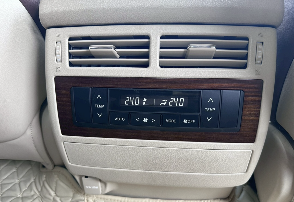 Toyota Land Cruiser Right-Hand Drive Japan Export