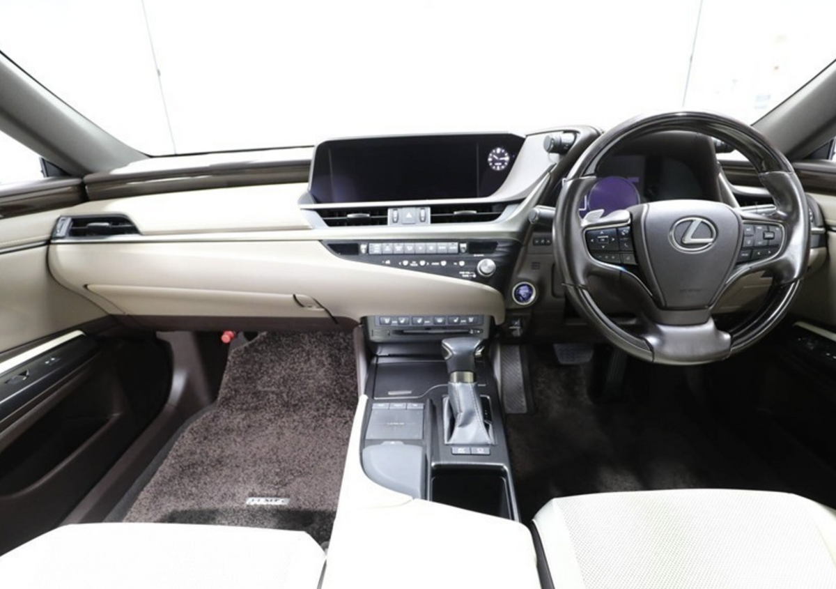 Lexus 300h Right-Hand Drive Japan Shipping