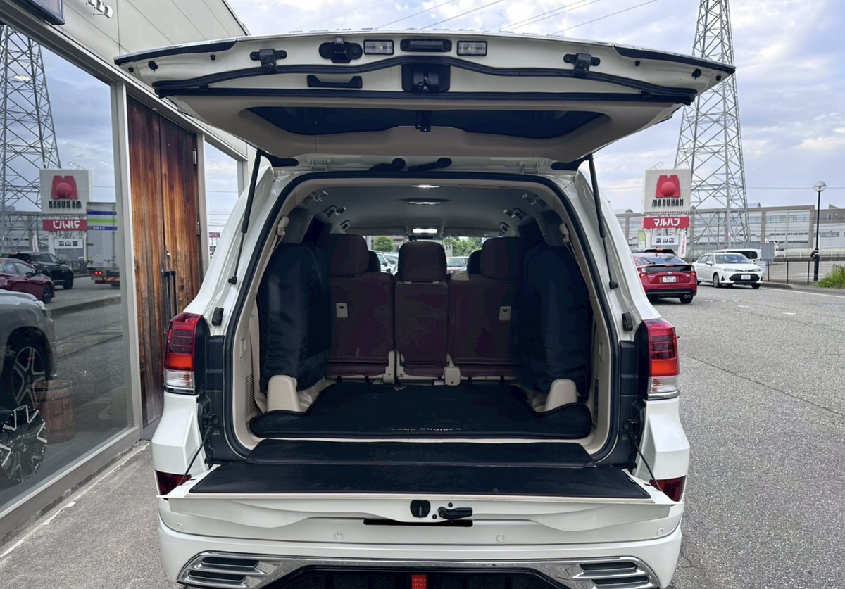 Toyota Land Cruiser Right-Hand Drive Japan Export