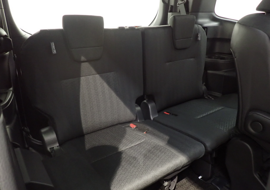 Toyota NOAH Right-Hand Drive Japan Shipping