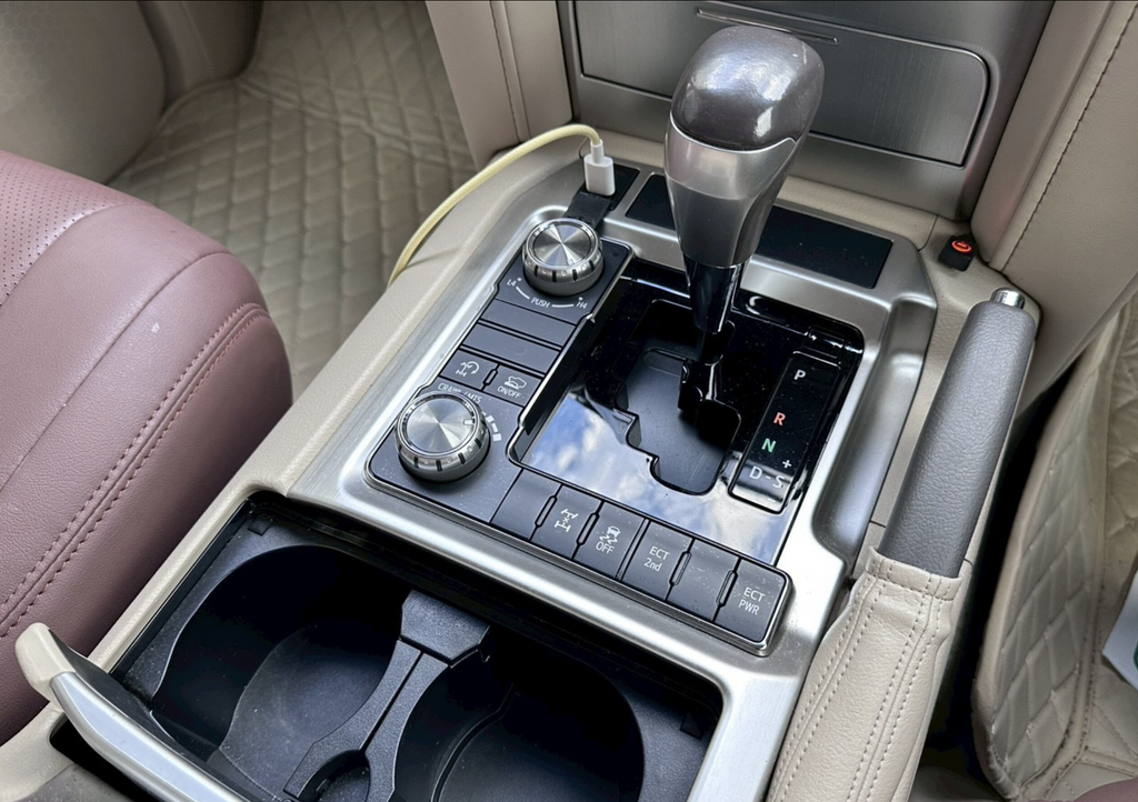 Toyota Land Cruiser Right-Hand Drive Japan Export