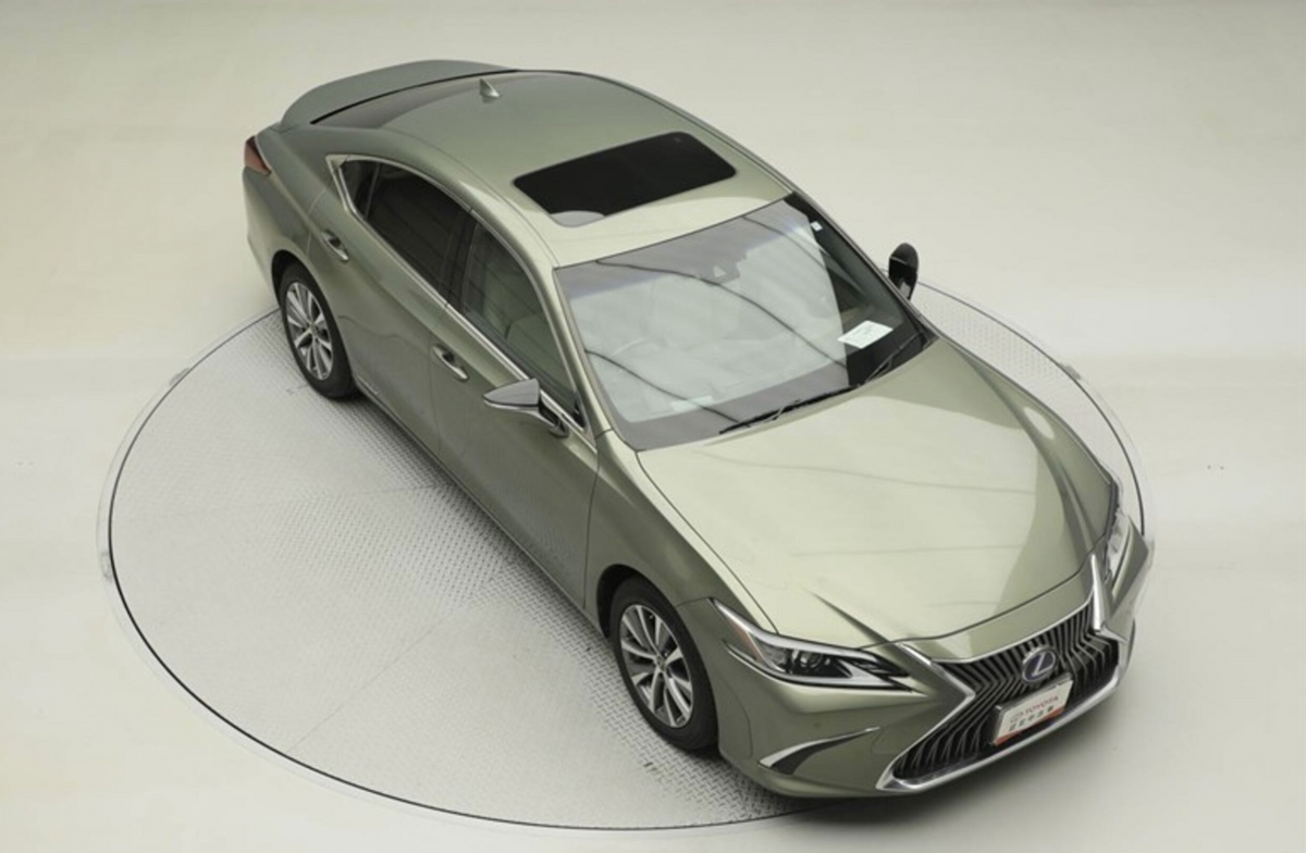 Lexus 300h Right-Hand Drive Japan Shipping