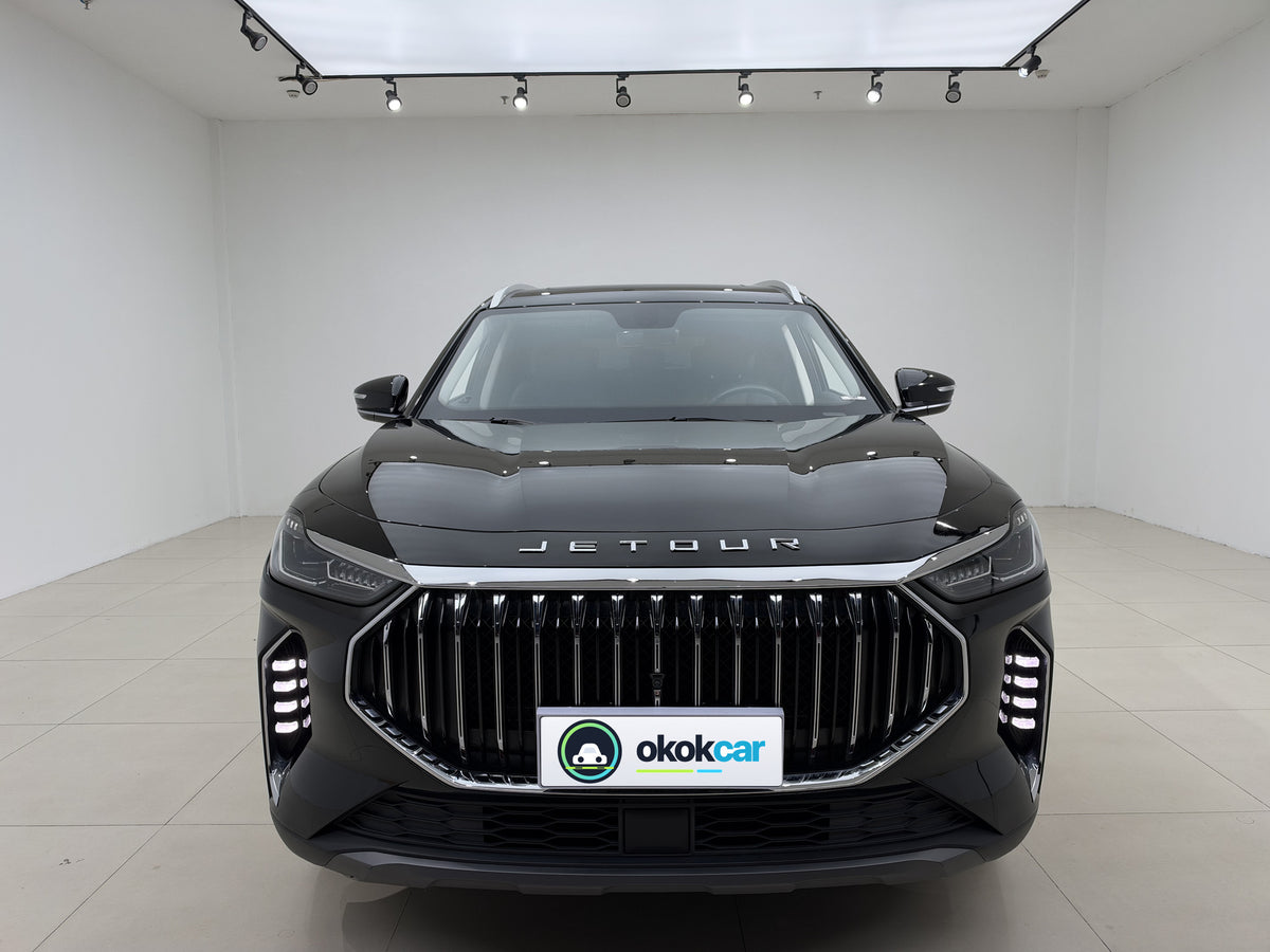Jetour Black Luxury SUV | Bold Front Grille & LED Lighting